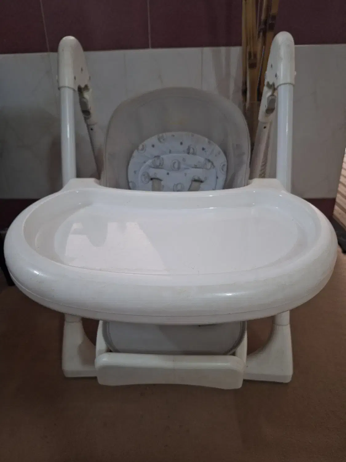 صندلی غذای کودک|تخت و صندلی بچه|قم, شهر قائم|دیوار