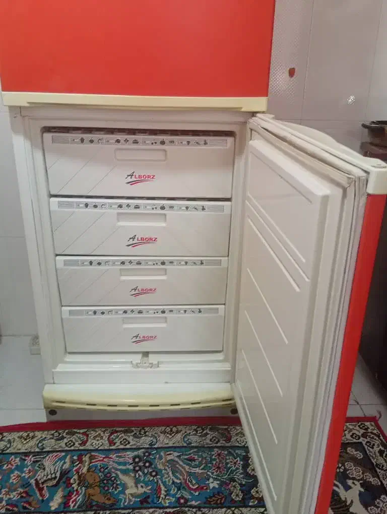 فروش یک عدد یخچال و گاز قدیمی|یخچال و فریزر|یاسوج, |دیوار