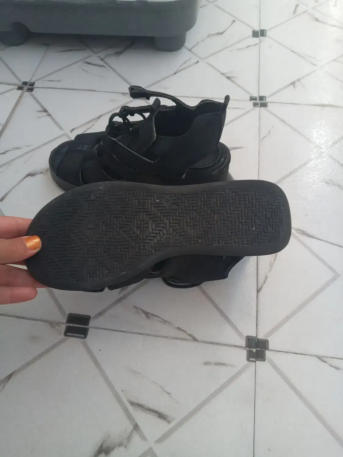 کفش|کیف، کفش، کمربند|دزفول, |دیوار