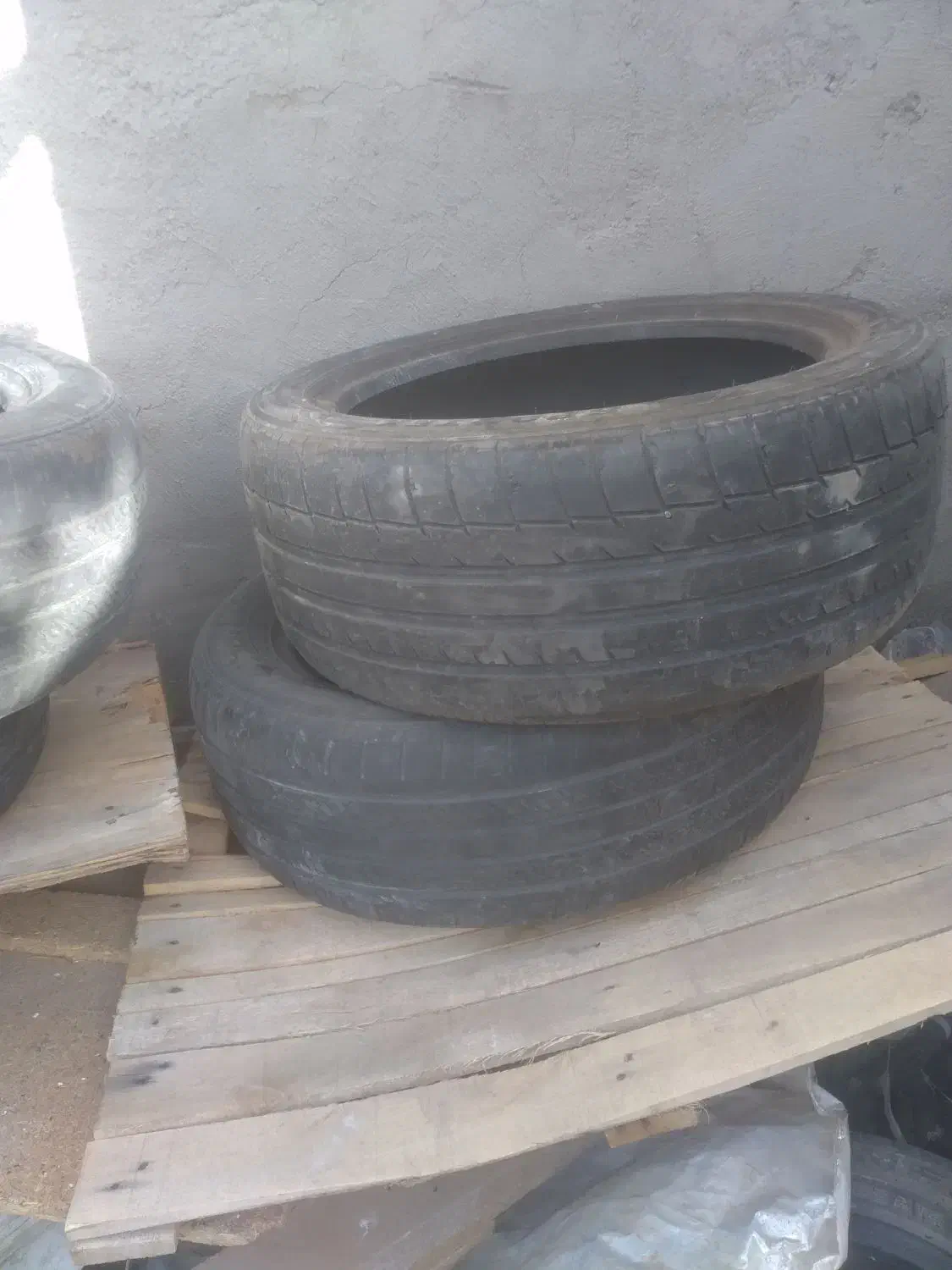 لاستیک|قطعات یدکی و لوازم جانبی|باسمنج, |دیوار