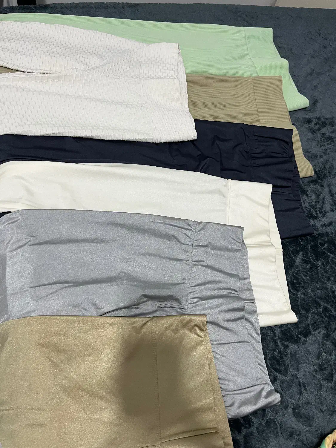 لگ ورزشی|لباس|رشت, منظریه|دیوار