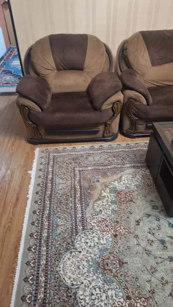 فروش یک دست مبل راحتی ۹ نفره|مبلمان خانگی و میز عسلی|آستارا, |دیوار