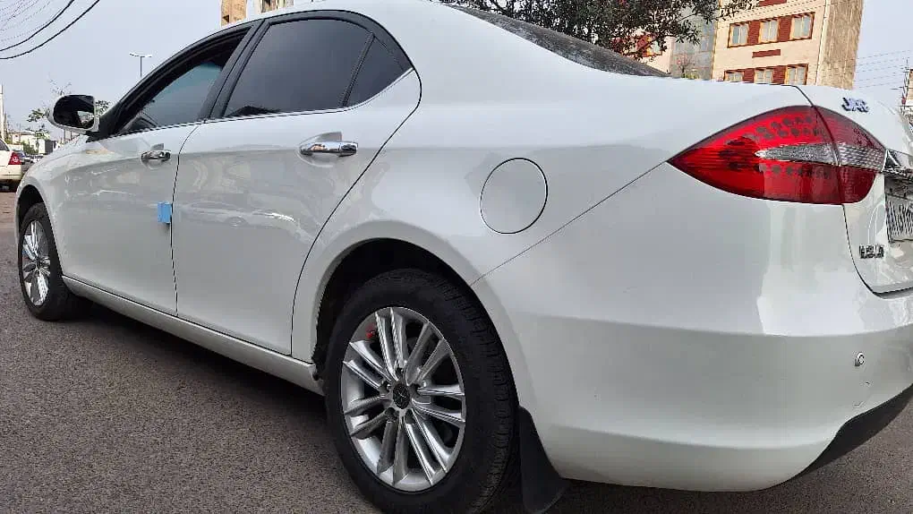 jac j5 1800cc AT در حد صفر|خودرو سواری و وانت|رشت, یخسازی|دیوار