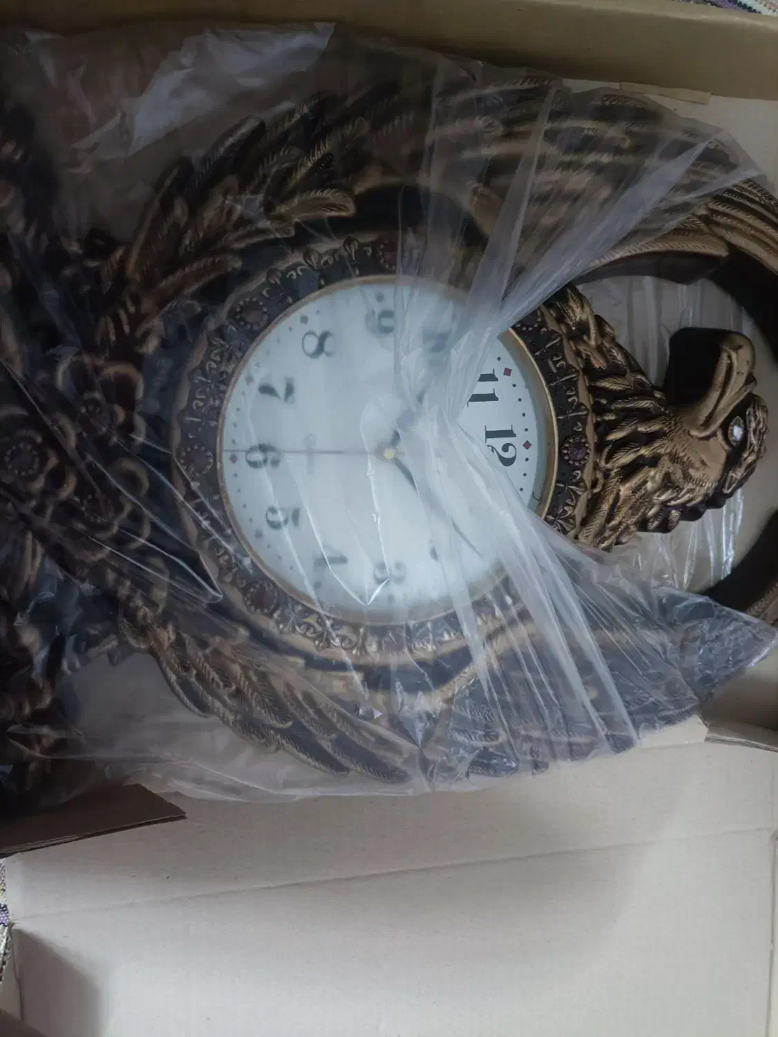 ساعت طرح برنز|ساعت دیواری و تزئینی|قم, سراجه (۱۵ خرداد)|دیوار