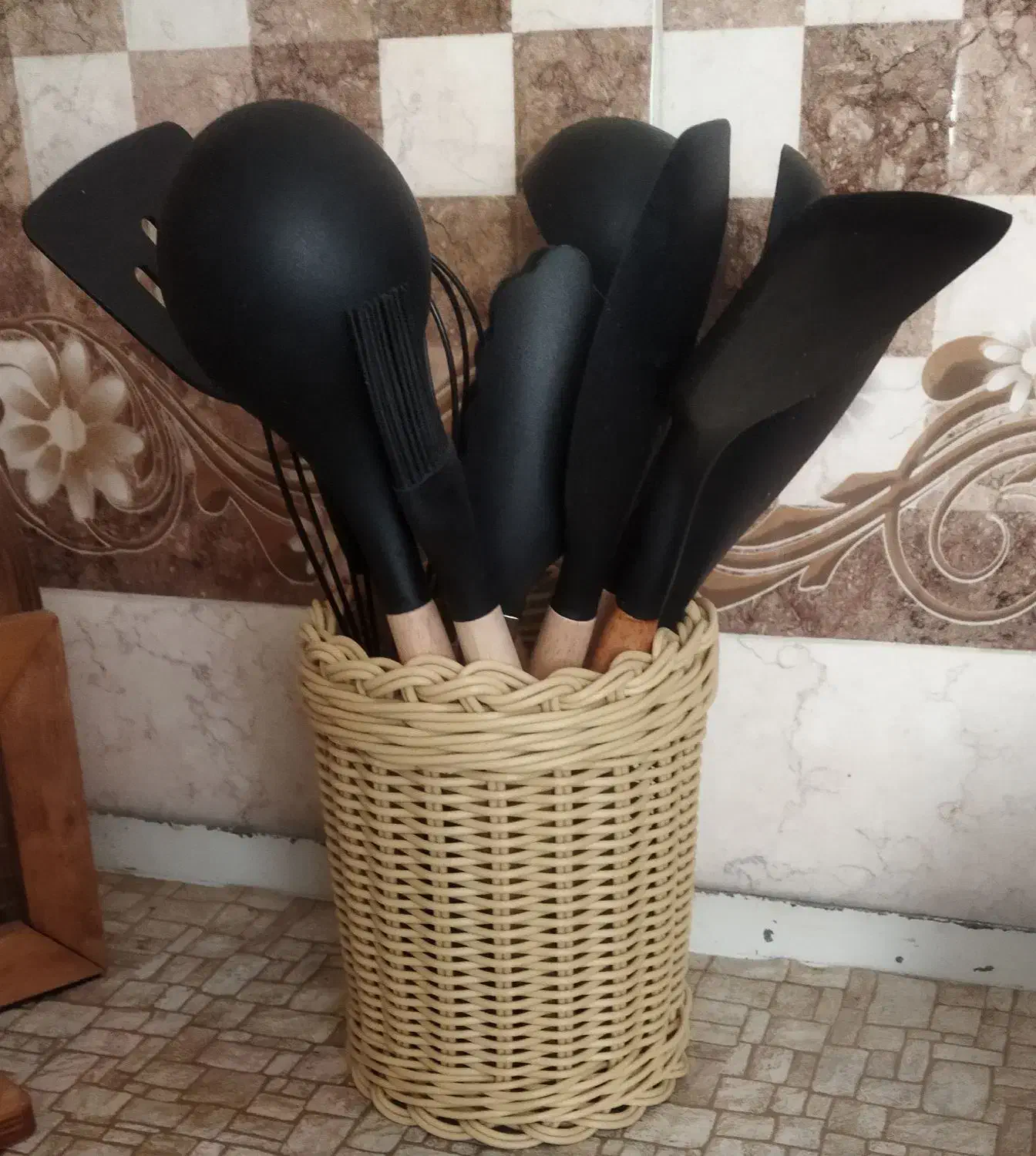 سبد|ظروف نگهدارنده، پلاستیکی، یک‌بارمصرف|بروجرد, |دیوار