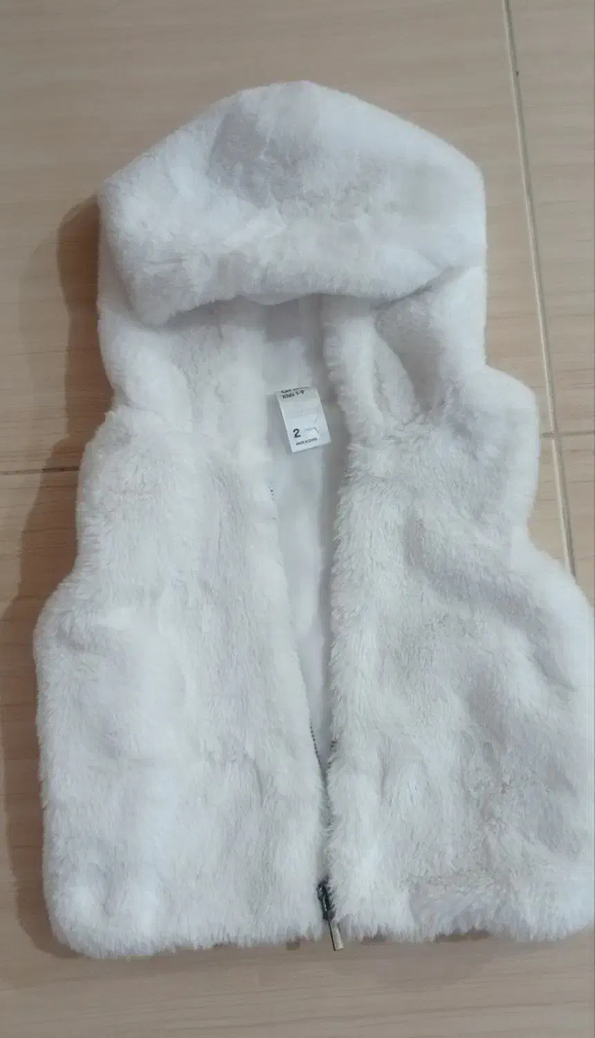 جلیقه خز بچگانه|کفش و لباس بچه|مهاباد (آذربایجان غربی), |دیوار