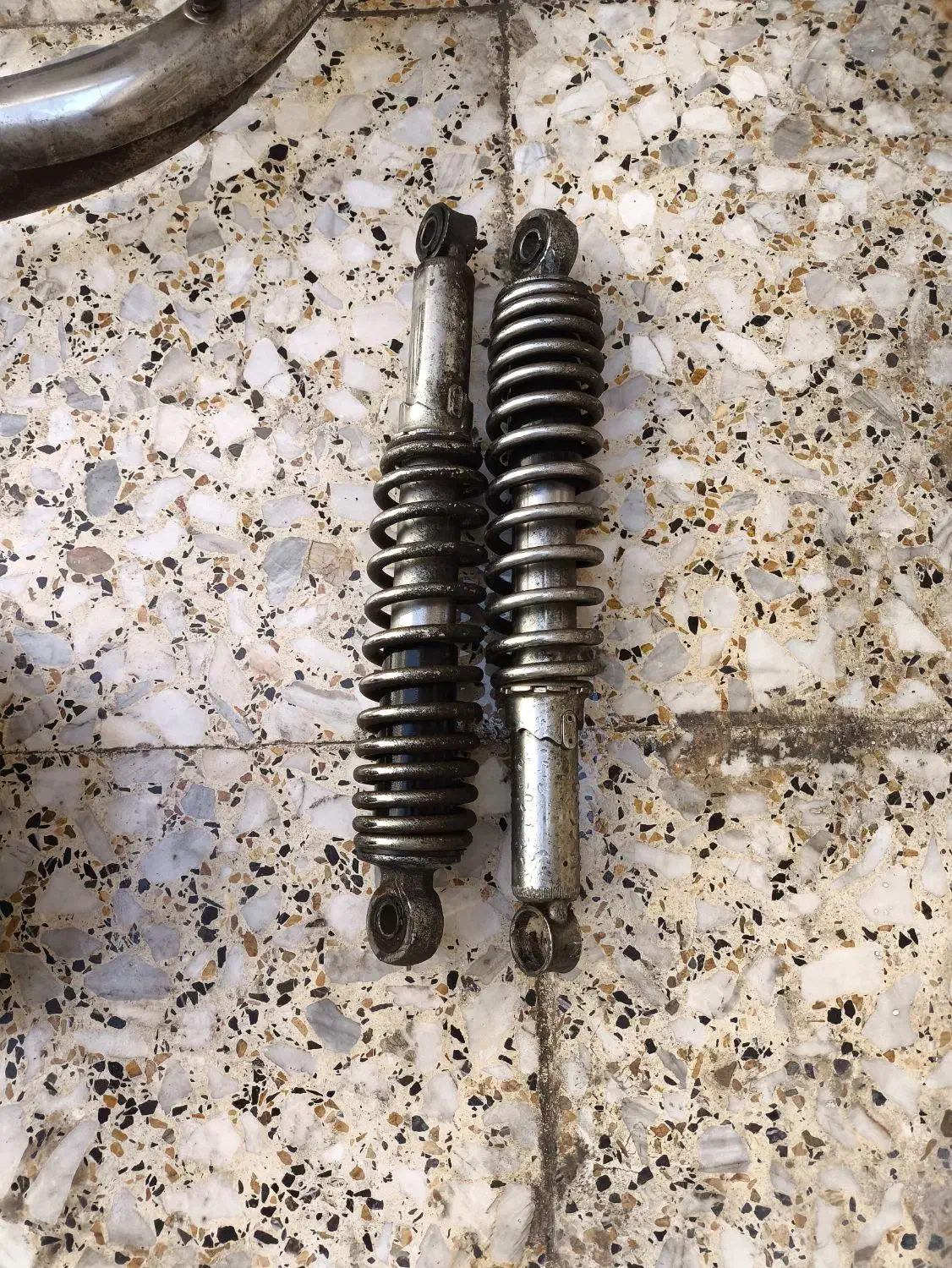 تعدادی لوازم موتور ۱۲۵|قطعات یدکی و لوازم جانبی|اهواز, جانبازان|دیوار