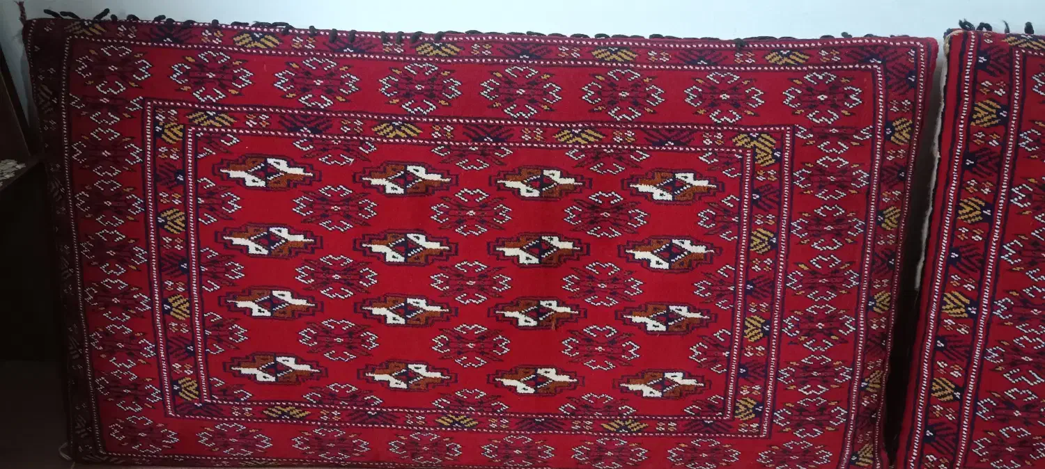 دو جفت پشتی دست باف در حد نو|پشتی|گرگان, |دیوار