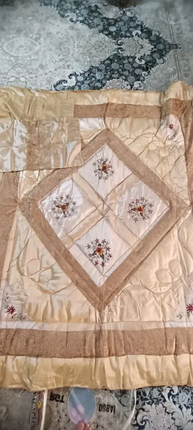 رو تختی حریر دو نفره|سرویس روتختی|قم, باغ شریفی|دیوار