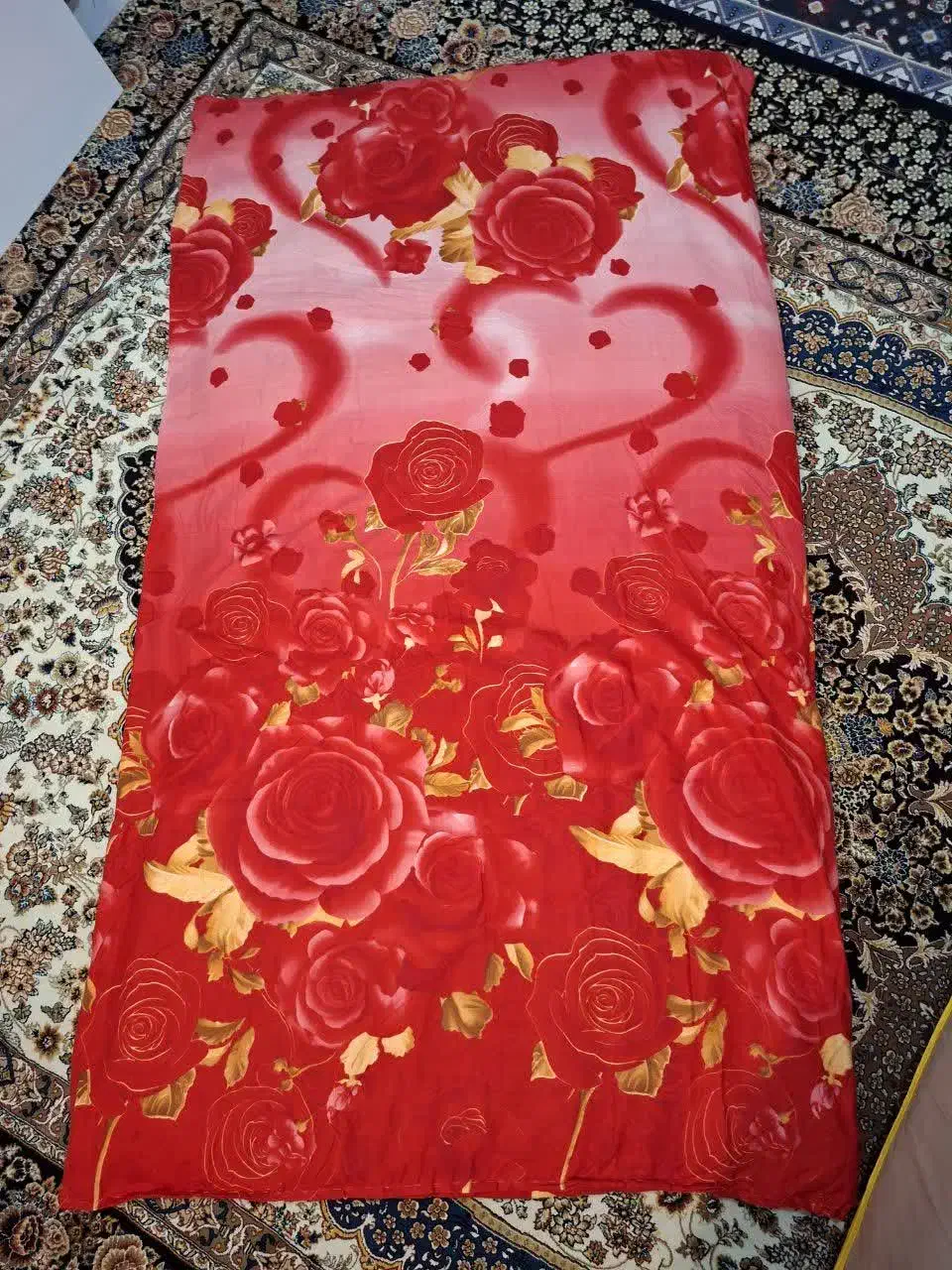 لحاف و تشک پشمی|رختخواب، بالش، پتو|رشت, گیل|دیوار