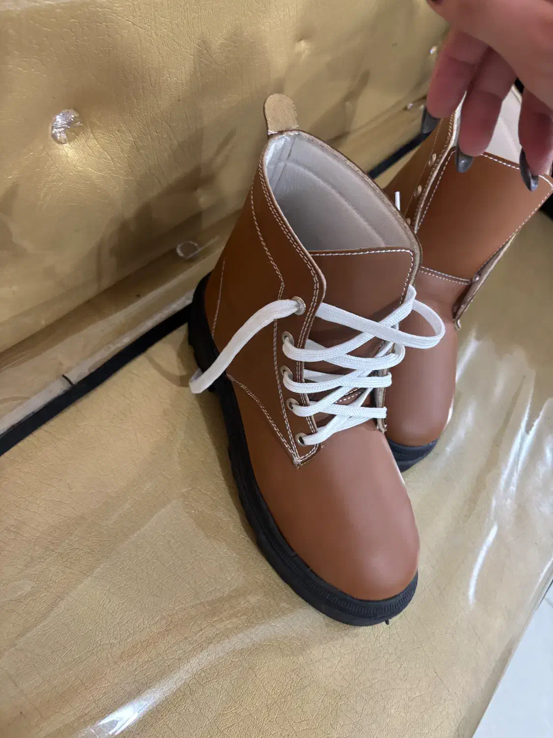 کفش نیم بوت عسلی|کیف، کفش، کمربند|نجفآباد, سعدی|دیوار