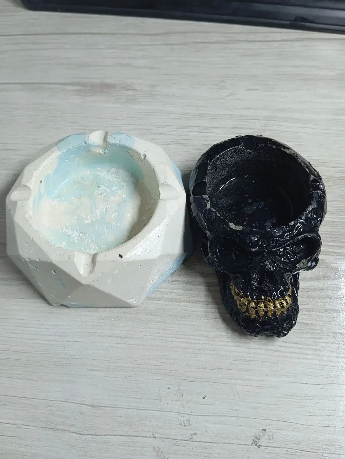 زیر سیگاری کد 01|کلکسیون اشیاء عتیقه|اسفراین, |دیوار