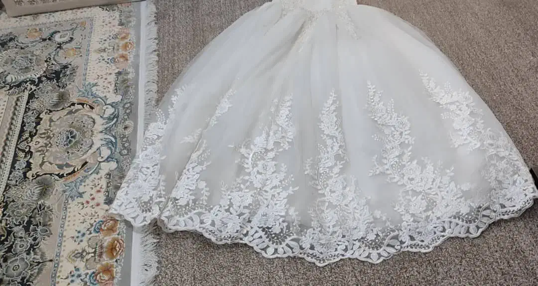 لباس عروس نونو|لباس|مسجد سلیمان, |دیوار