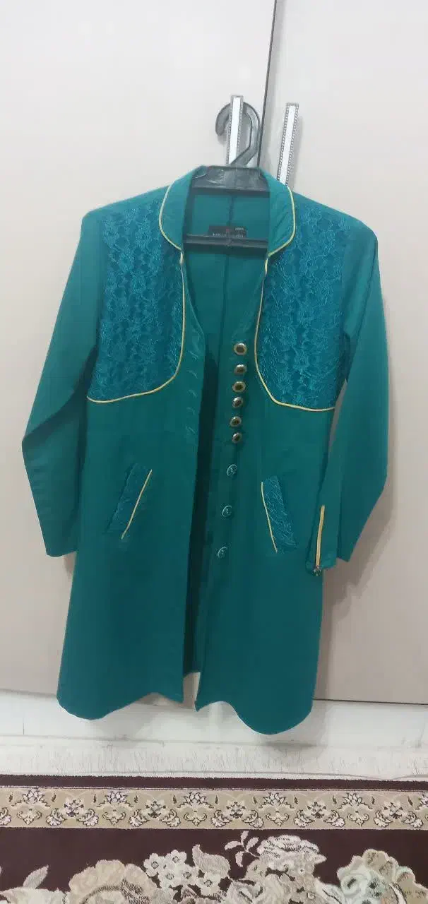 البسه|لباس|قائن, |دیوار