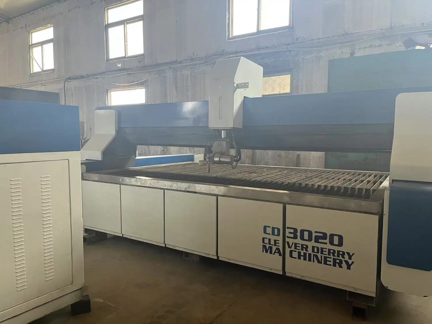 واترجت CNC دستدوم اورهالشده ۳ و ۵ محور|ماشینآلات صنعتی|تهران, اسکندری|دیوار