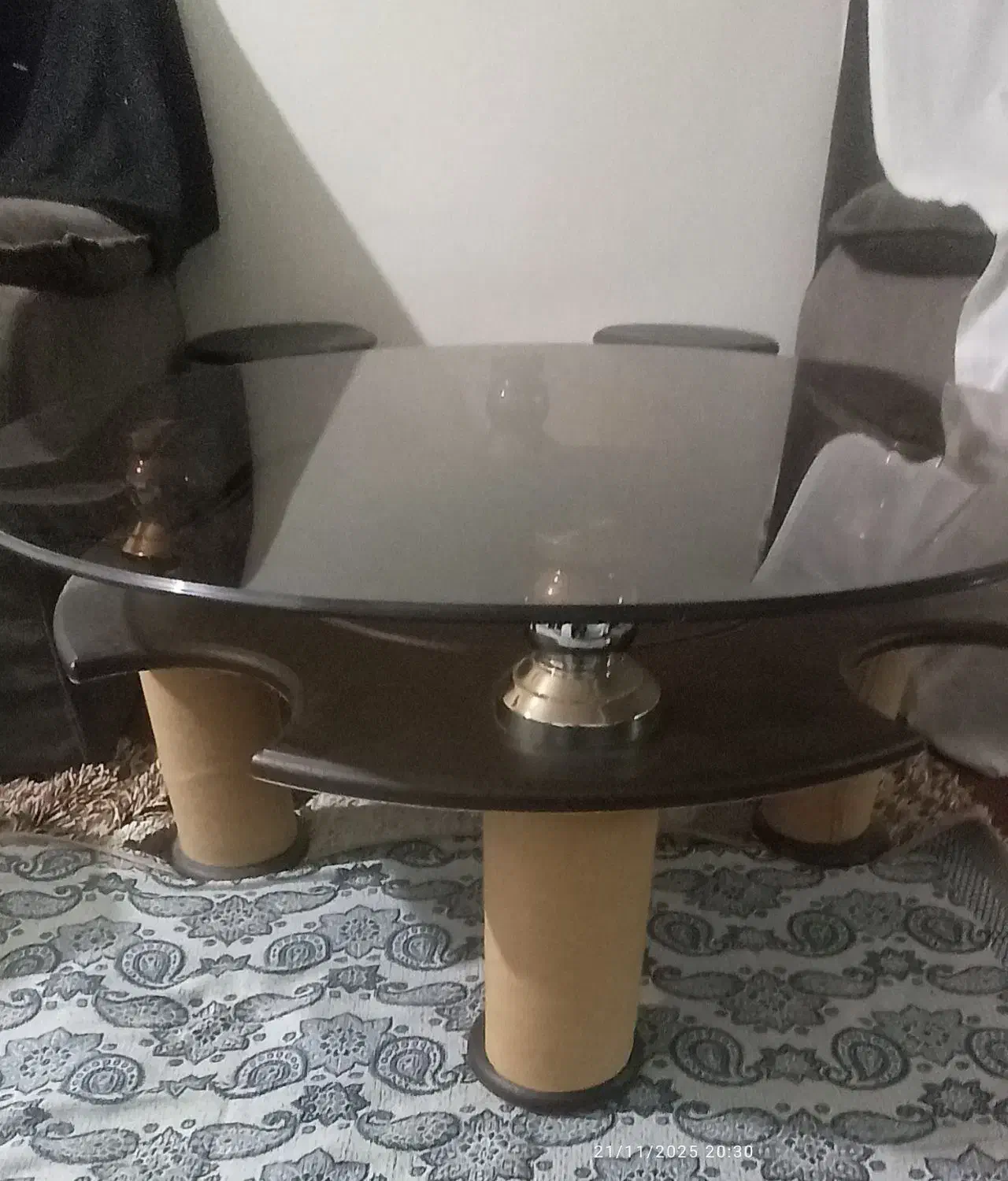 فروش یک عدد میز عسلی|مبلمان خانگی و میز عسلی|گرگان, |دیوار