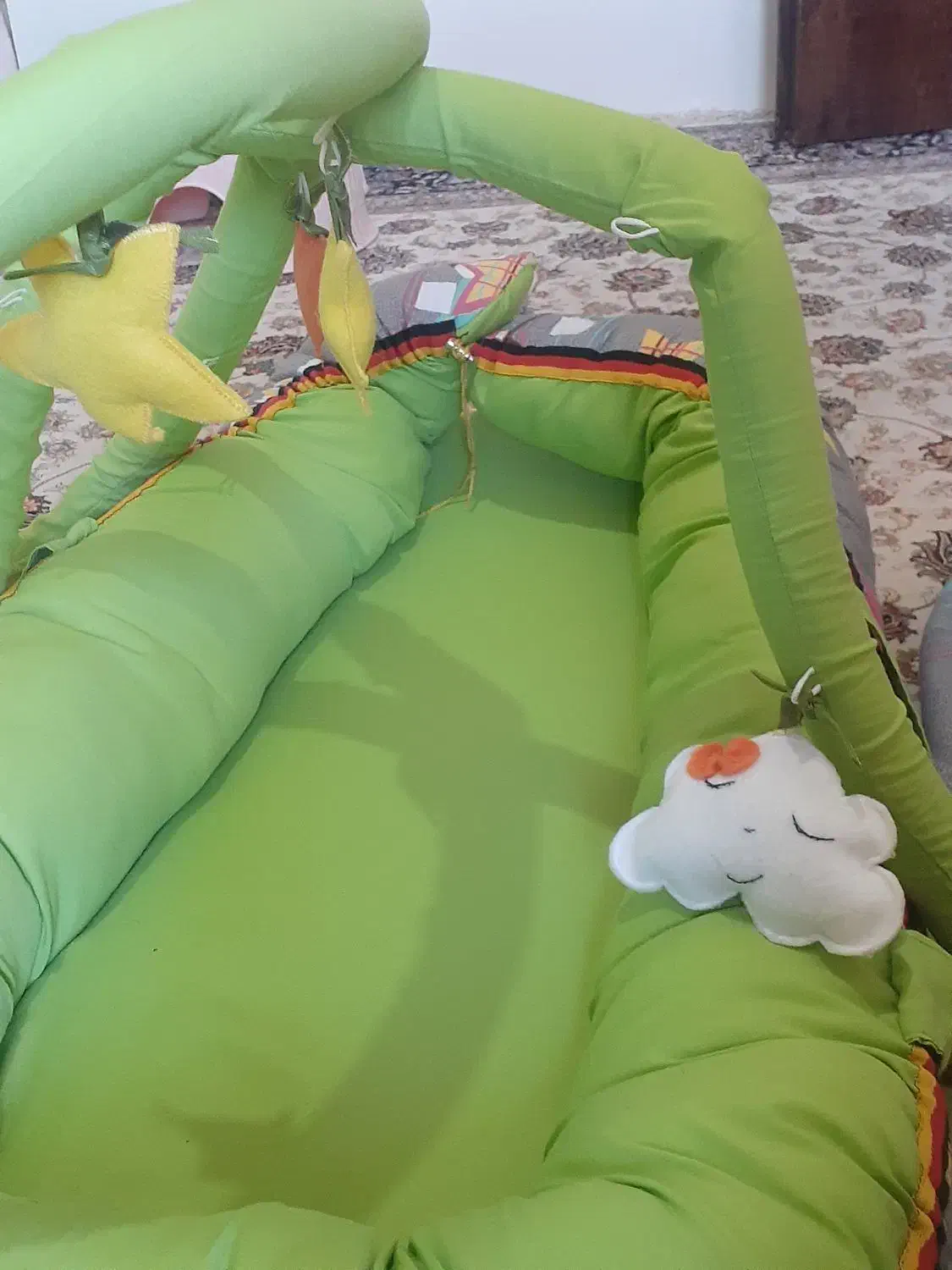یک عدد اغوشی و تشک بچه به فروش میرسد|تخت و صندلی بچه|قوچان, |دیوار