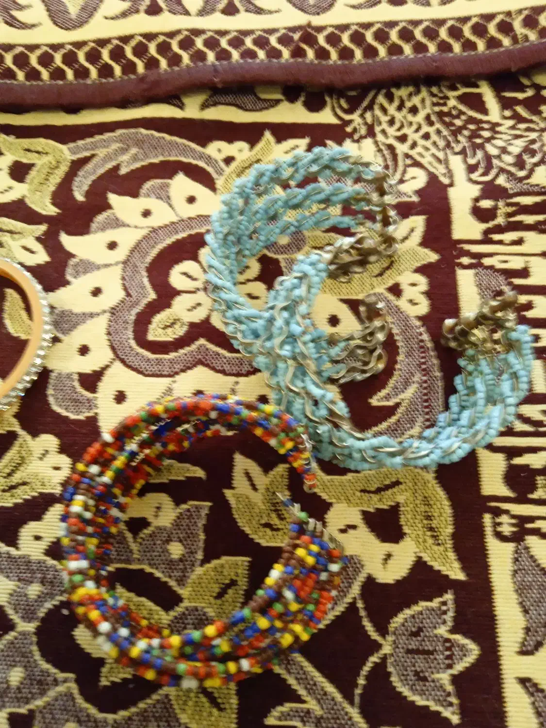 بدلیجات النگو|بدلیجات|تخت سلیمان, |دیوار