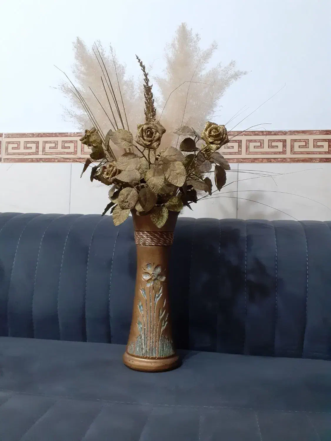 دو عدد گلدان طلایی|گل مصنوعی|نظرآباد, رسالت|دیوار