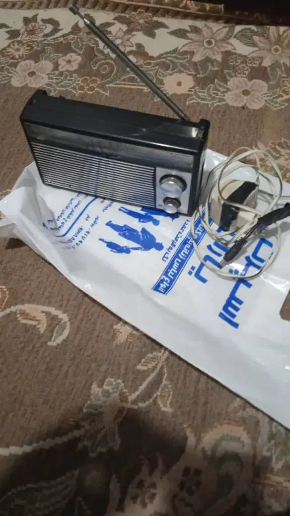 رادیوقدیمی سالم وساعت وستن سالم|کلکسیون اشیاء عتیقه|بوشهر, |دیوار