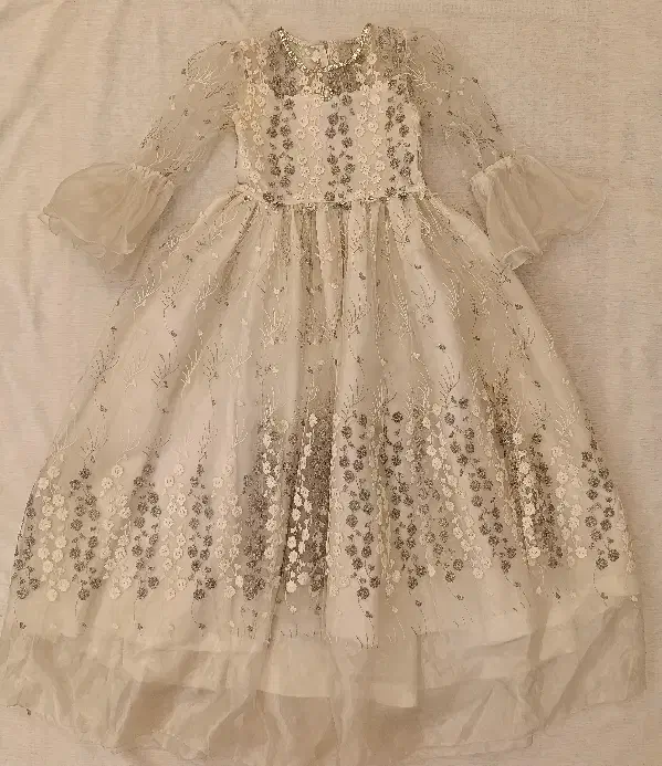 لباس مجلسی|لباس|قم, بنیاد|دیوار