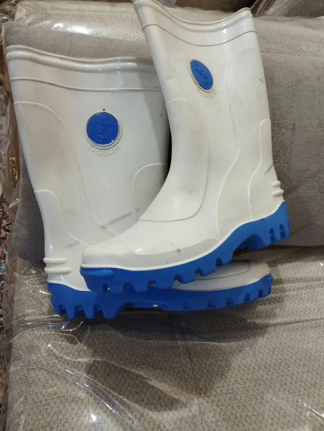 چکمه|کیف، کفش، کمربند|اهواز, سپیدار|دیوار