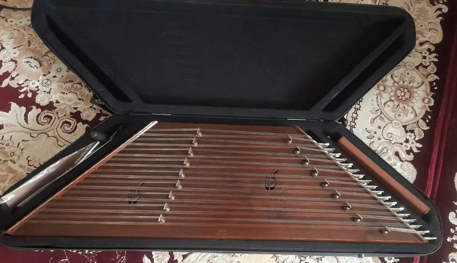 سنتور|سازهای سنتی|هشتگرد, شهرک آپادانا|دیوار