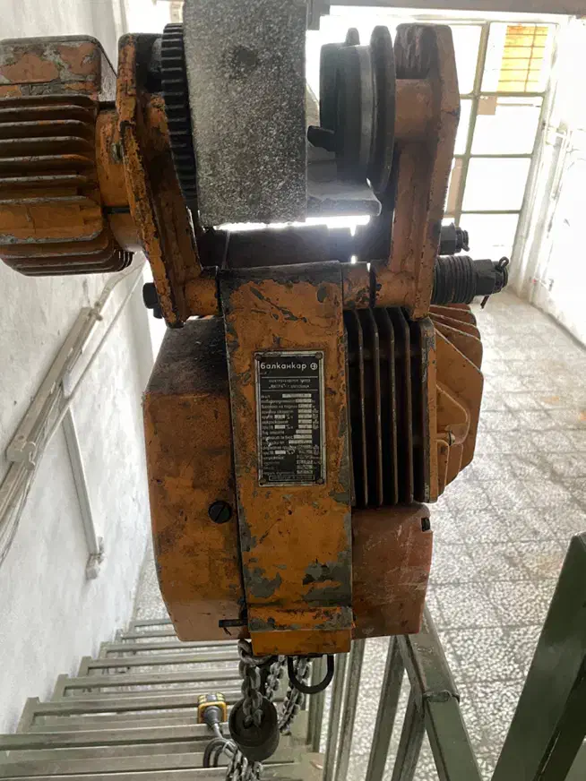 جرثقیل سقفی ۱ تن بلغاری|ماشین‌آلات صنعتی|اصفهان, دهنو|دیوار