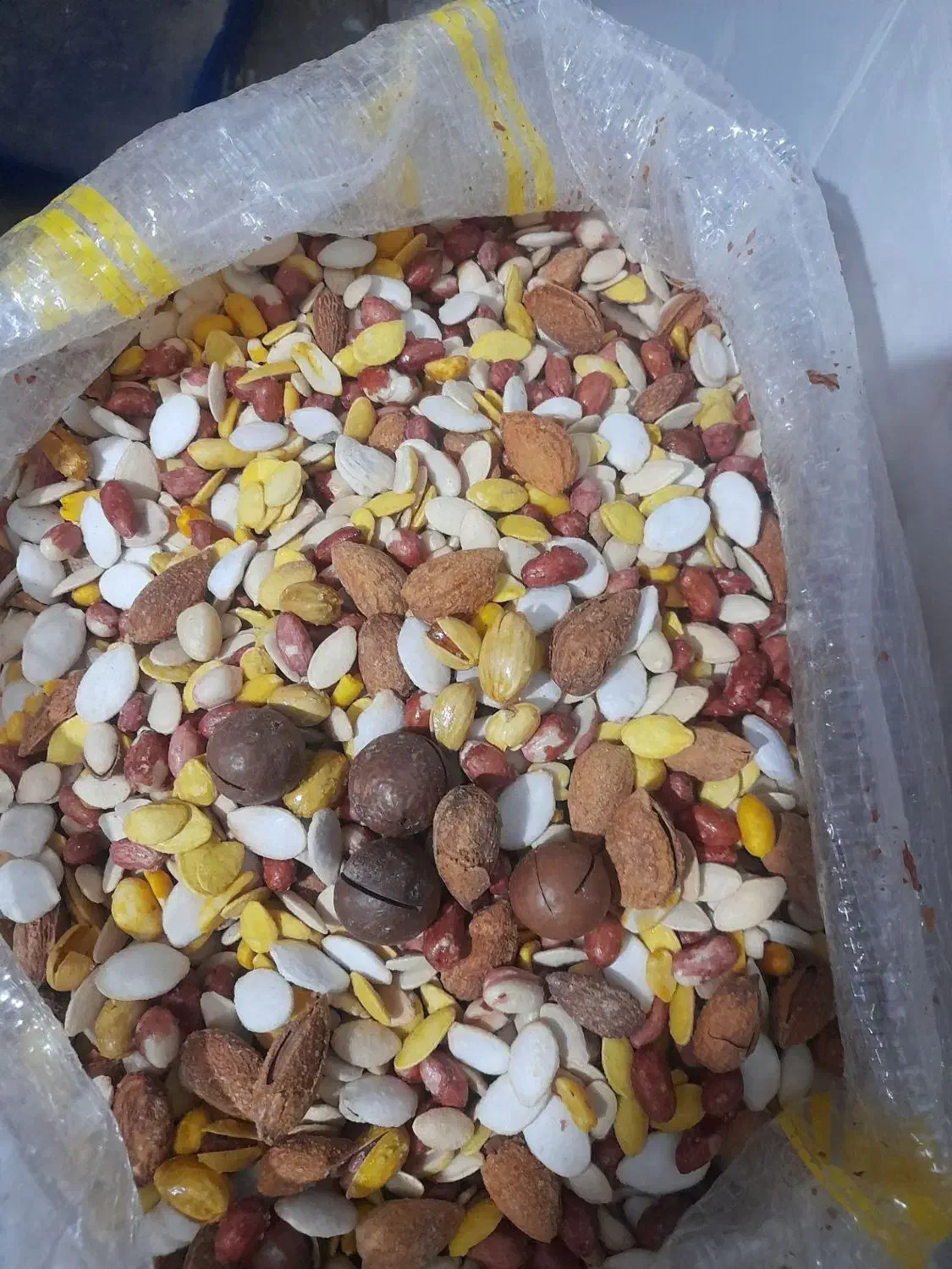 اجیل شب عیدی|خوردنی و آشامیدنی|رباطکریم, مسکن مهر آبشناسان|دیوار