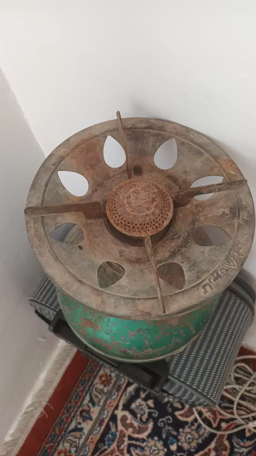 پیک نیک|ظروف پخت‌وپز|گلبهار, شهر جدید گلبهار|دیوار