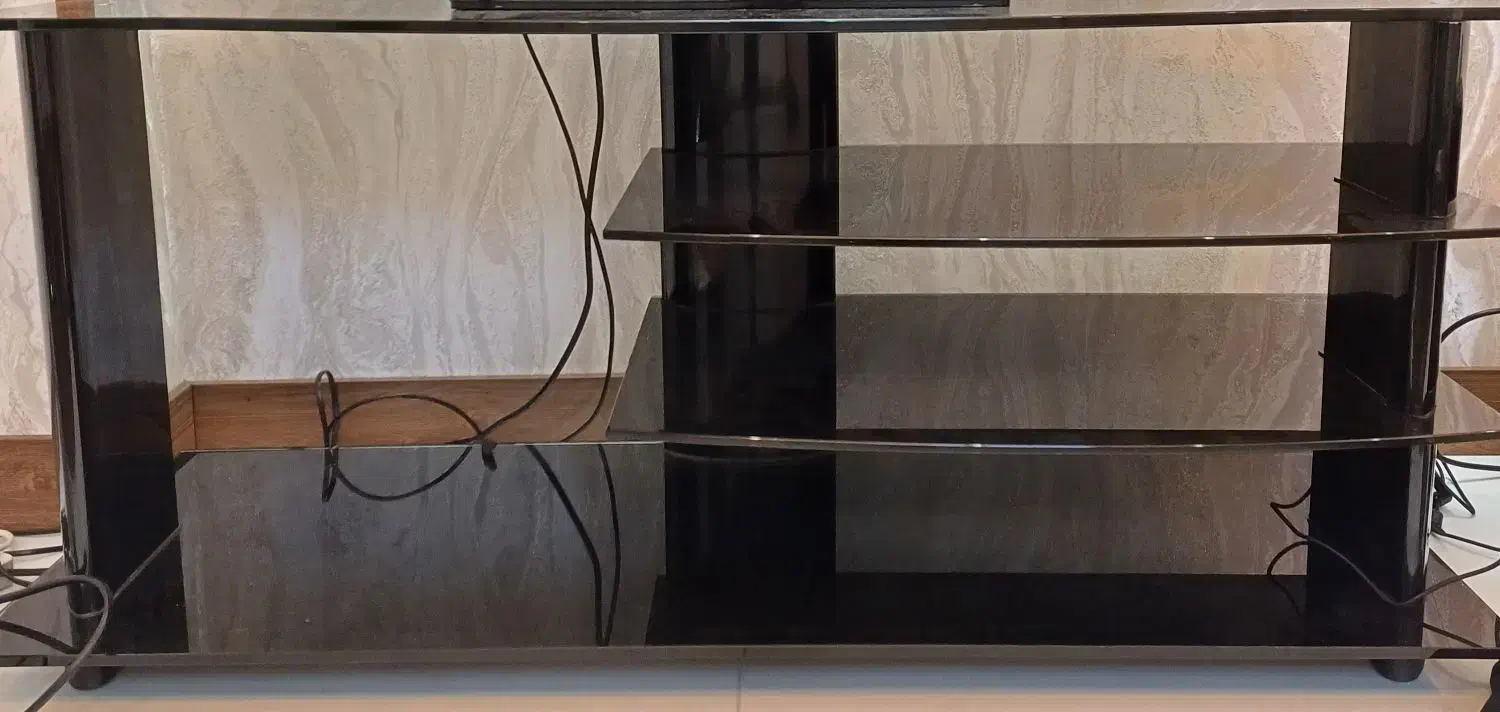 تلوزیون نو۴۲اینچ اصل+ +تخفیف|تلویزیون و پروژکتور|اصفهان, گلزار|دیوار