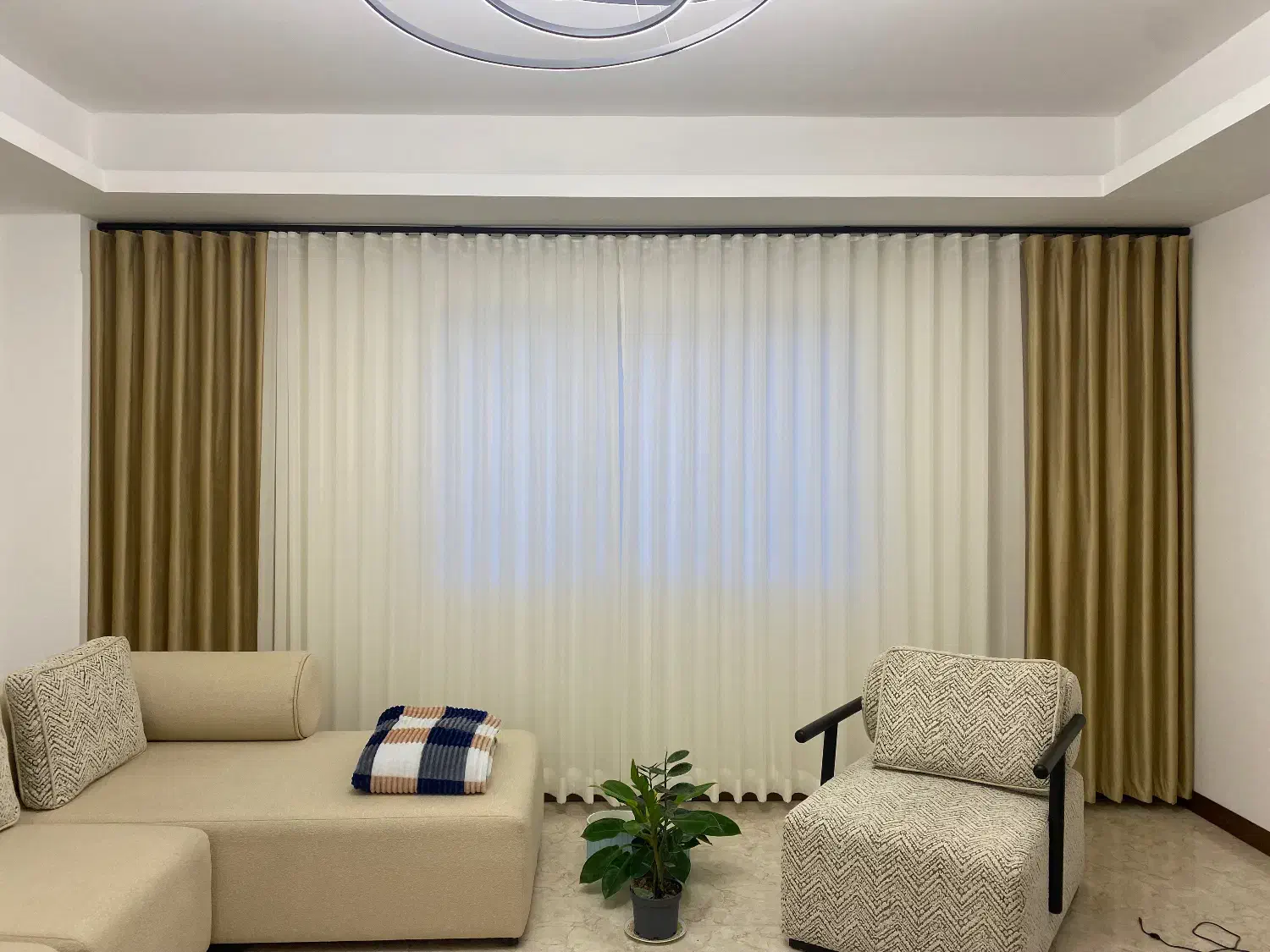 پرده|پرده، رانر، رومیزی|چالوس, |دیوار