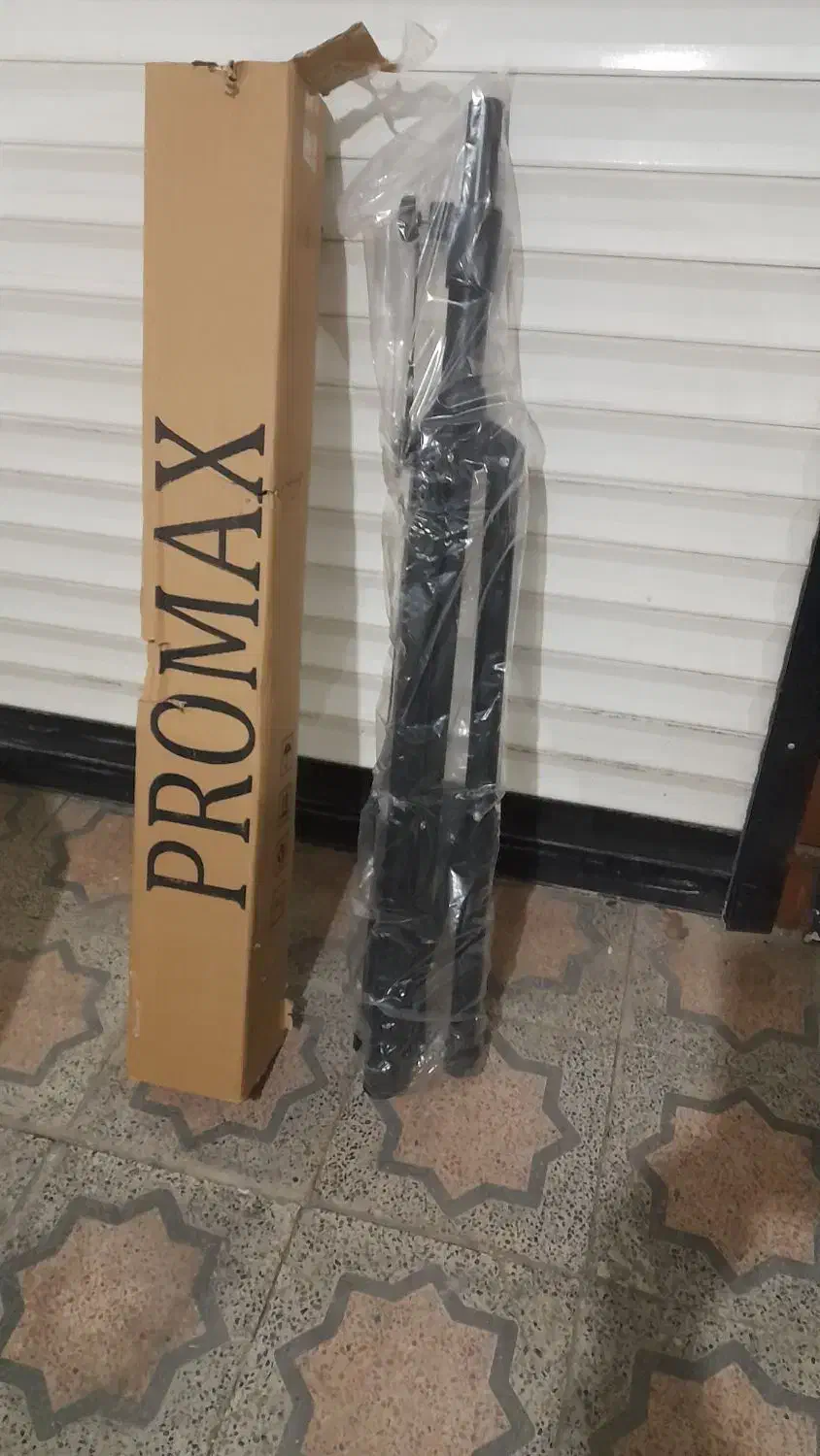 سه پایه باند وارگ|آلات موسیقی|ملایر, |دیوار