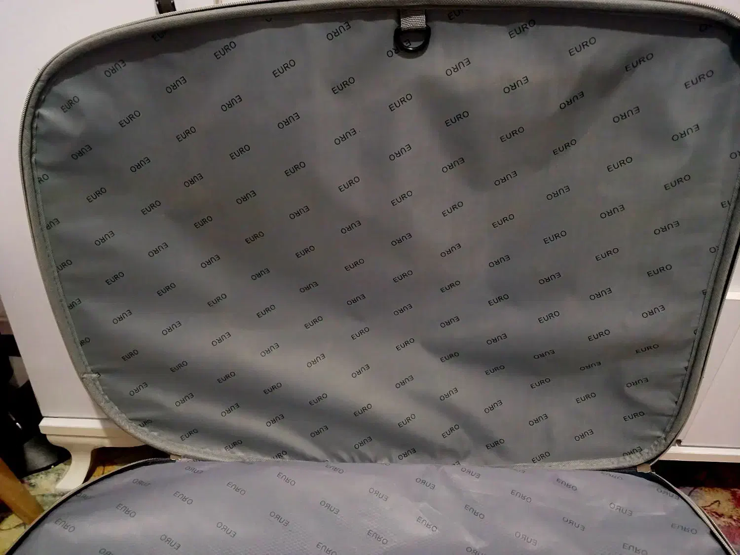 چمدان|کیف، کفش، کمربند|بندر انزلی, لیچارگی حسن رود|دیوار