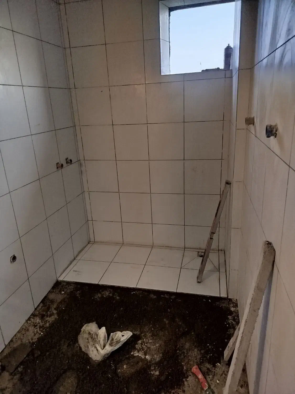 استخدام کارگر گچ کاری|استخدام معماری، عمران و ساختمانی|رشت, شهرک قدس|دیوار