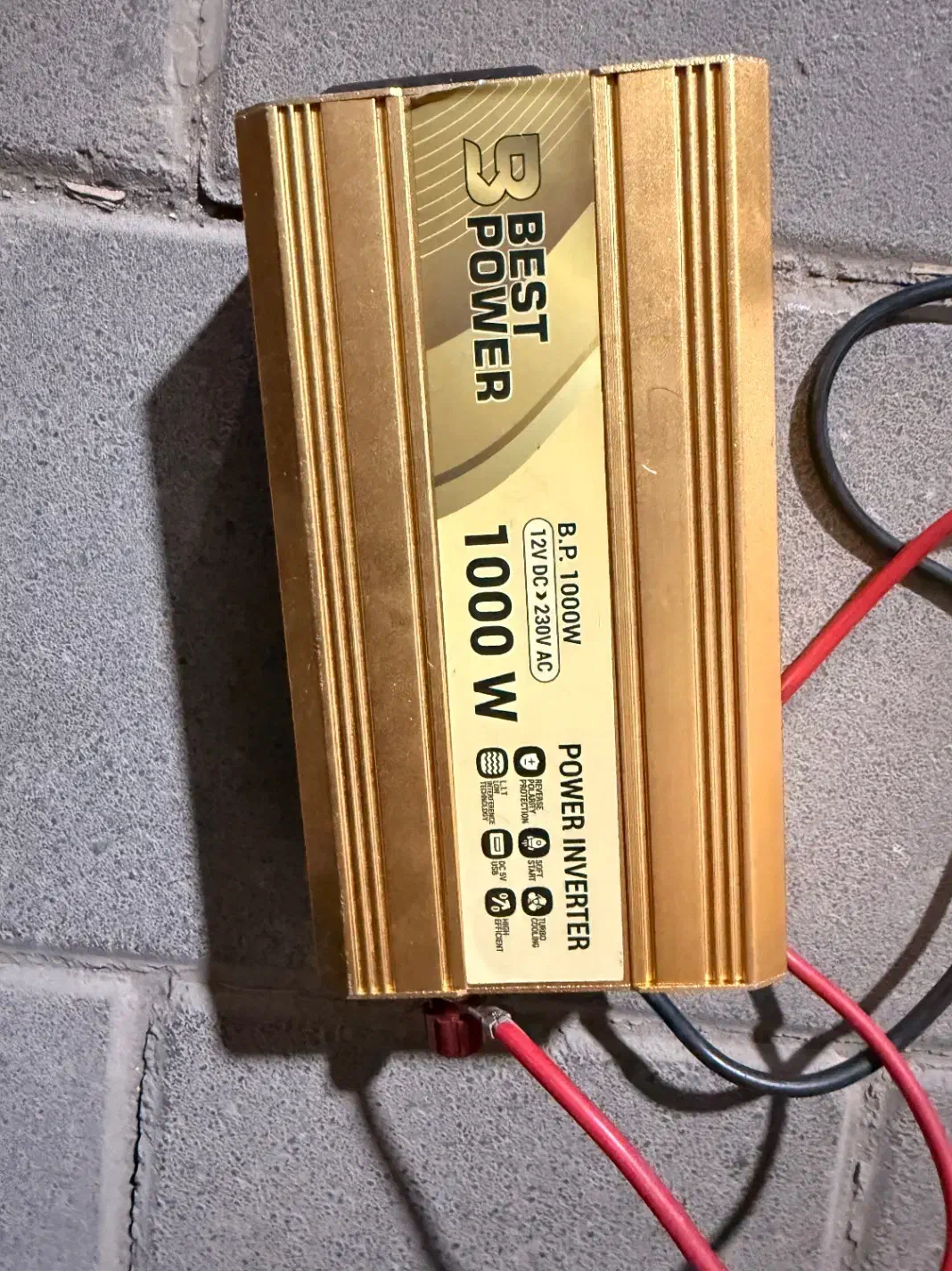 دوربین|دوربین مداربسته|کاشان, میدانگاه آقا|دیوار