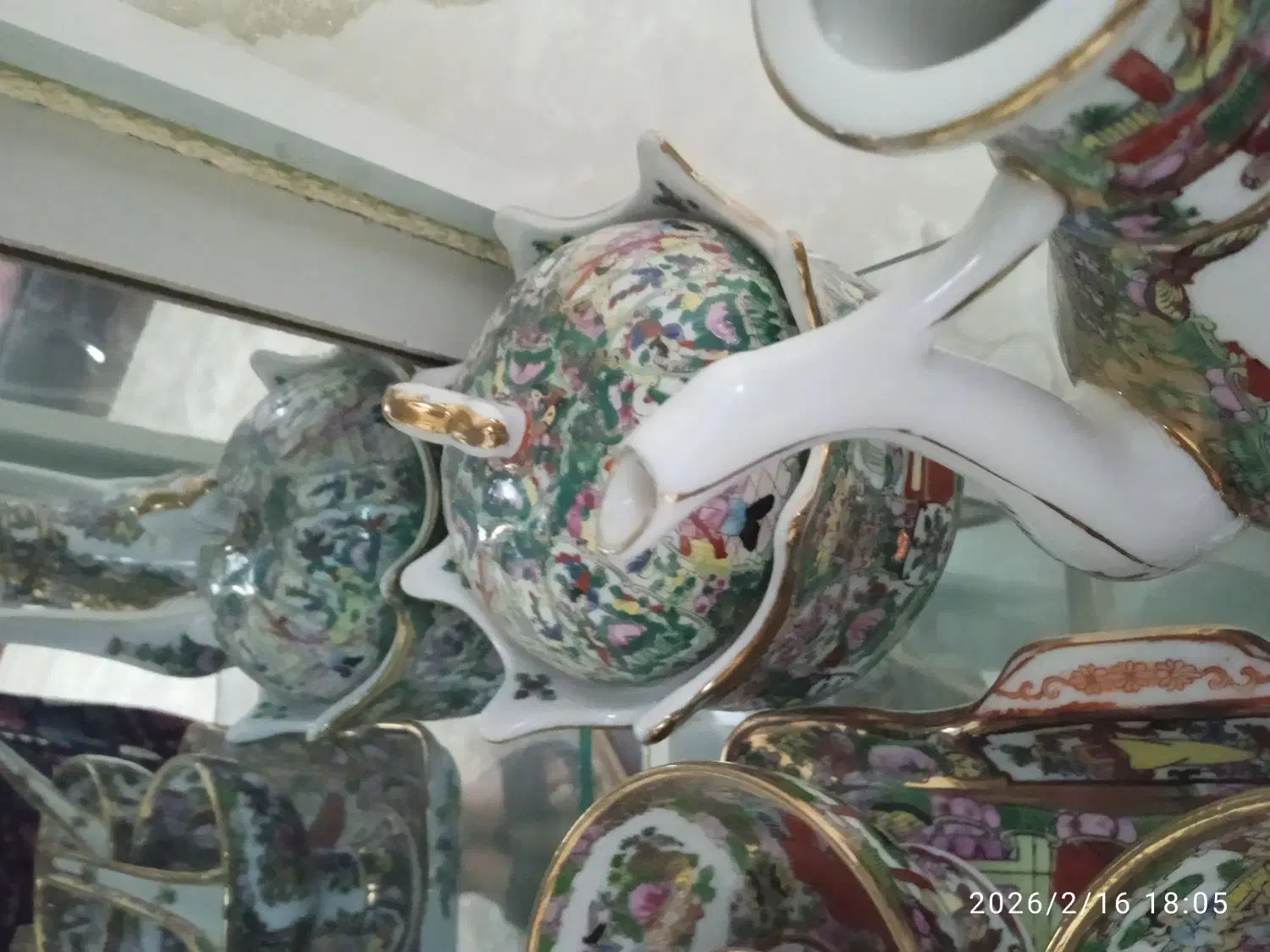 چینی مرغی|کلکسیون اشیاء عتیقه|فولادشهر, A2|دیوار