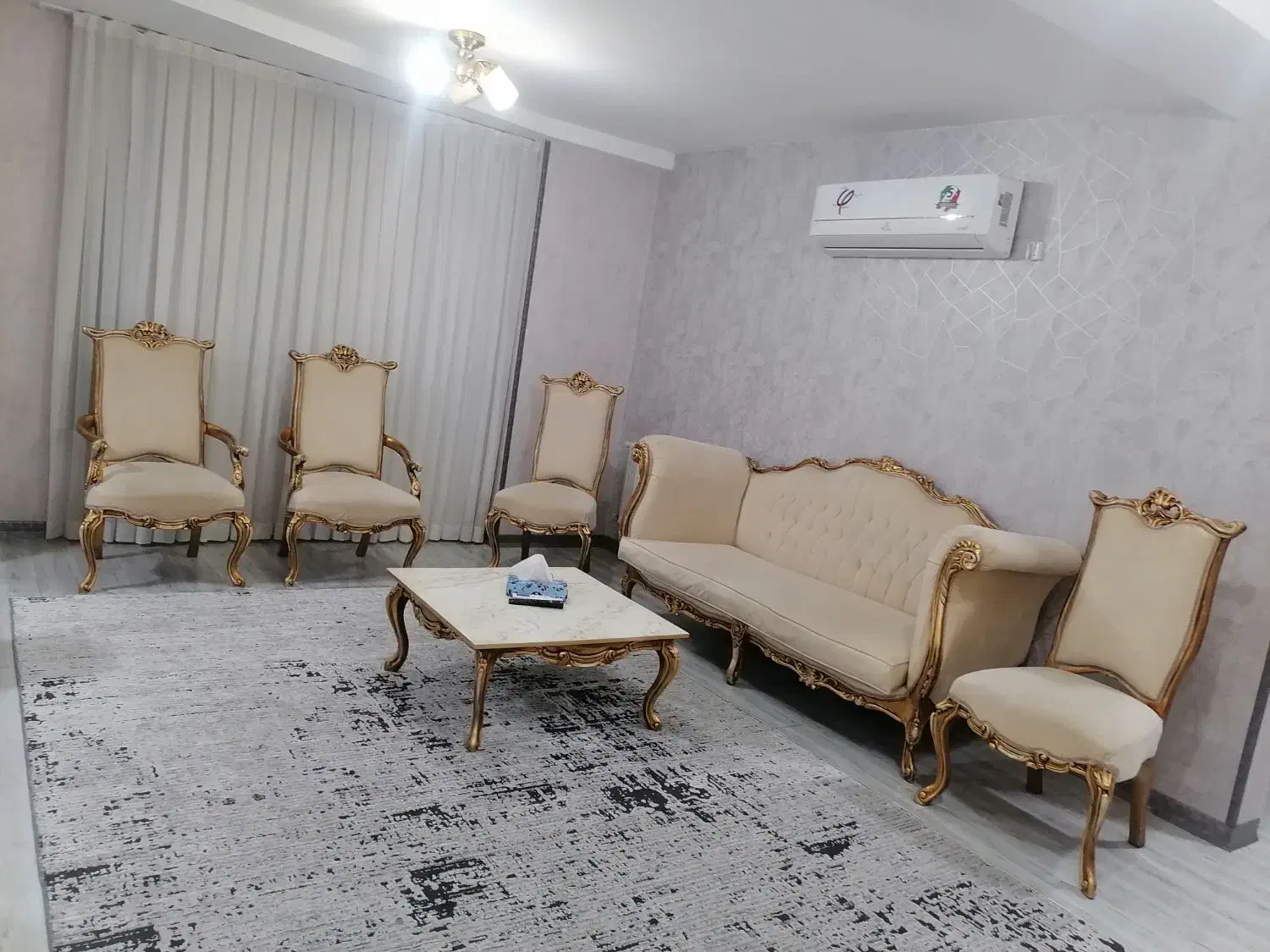 مبل 9نفره سلطنتی کلاسیک درحد نو|مبلمان خانگی و میز عسلی|شیراز, مبعث|دیوار