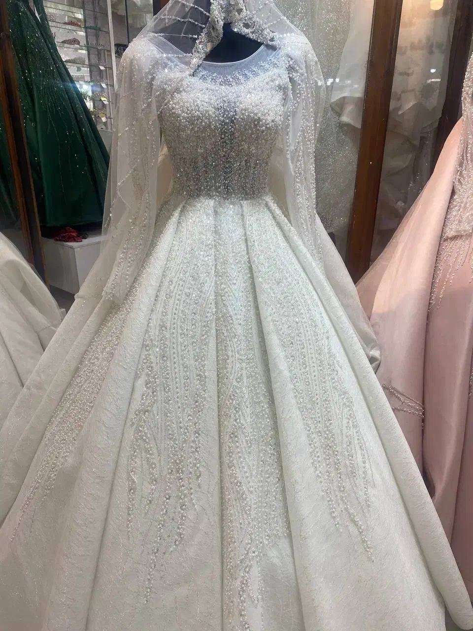 لباس عروس در حد نو و استفاده نشده|لباس|اردبیل, |دیوار