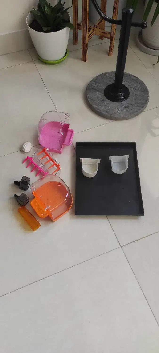 قفس پرنده بهمراه وسایل جانبی|لوازم جانبی حیوانات|بوشهر, |دیوار