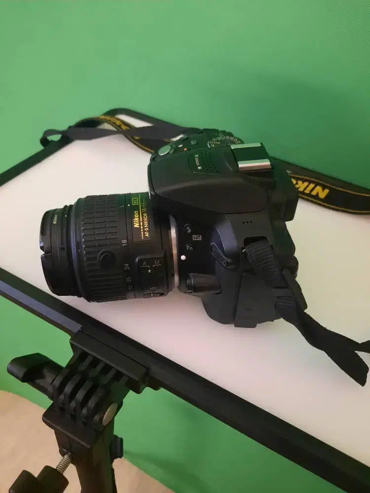 نیکون ۵۳۰۰|دوربین عکاسی و فیلم‌برداری|رشت, معلم|دیوار