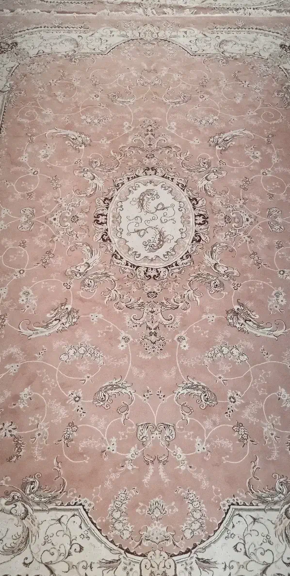 چهاردست تخت فرش 9متری درحدسالم سفید و کالباسی|فرش|میانه, |دیوار