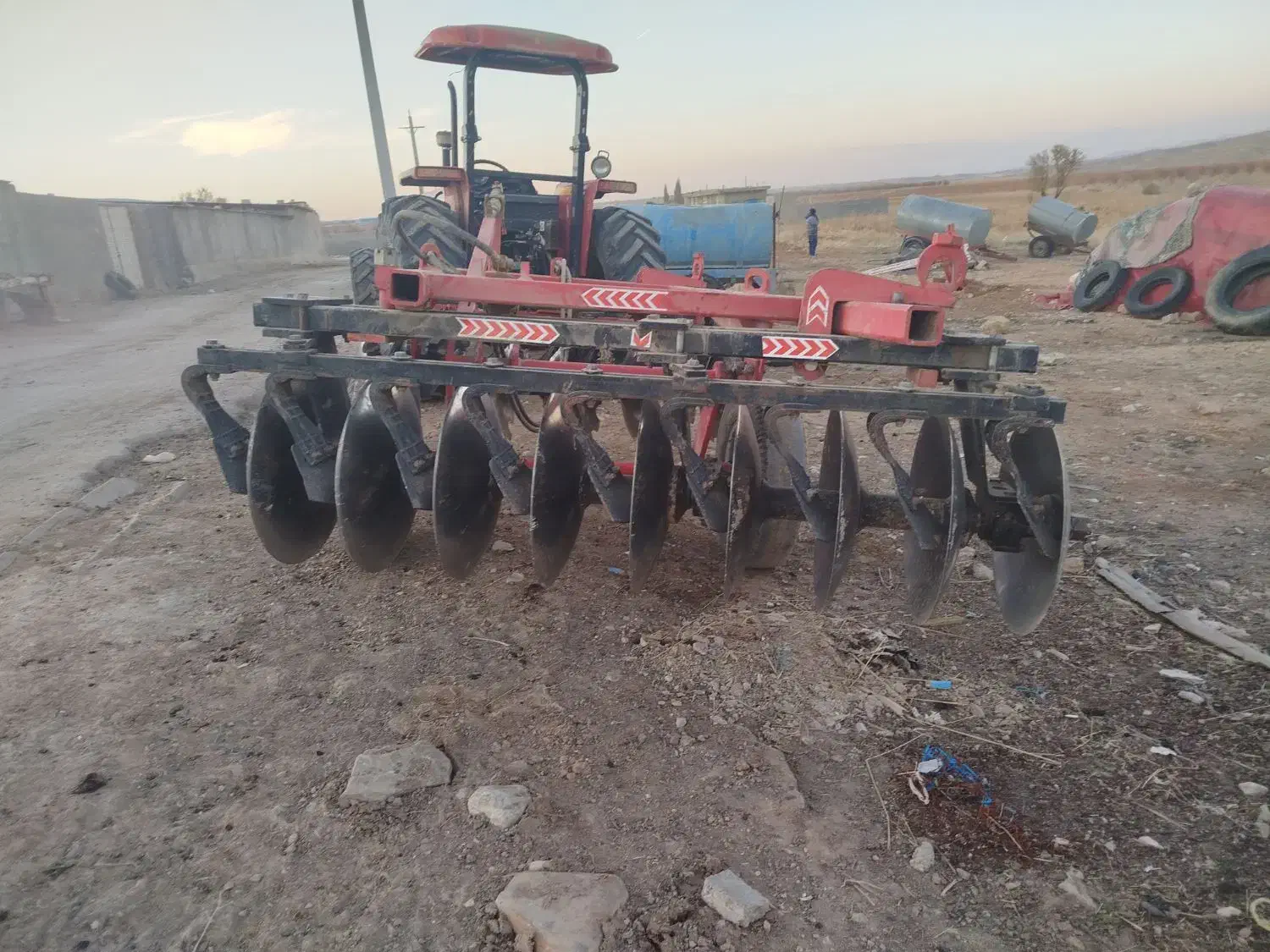 تراکتور ادوات کشاورزی از صفر تا صد کشاورزی|خدمات باغبانی و درختکاری|ارژن, |دیوار