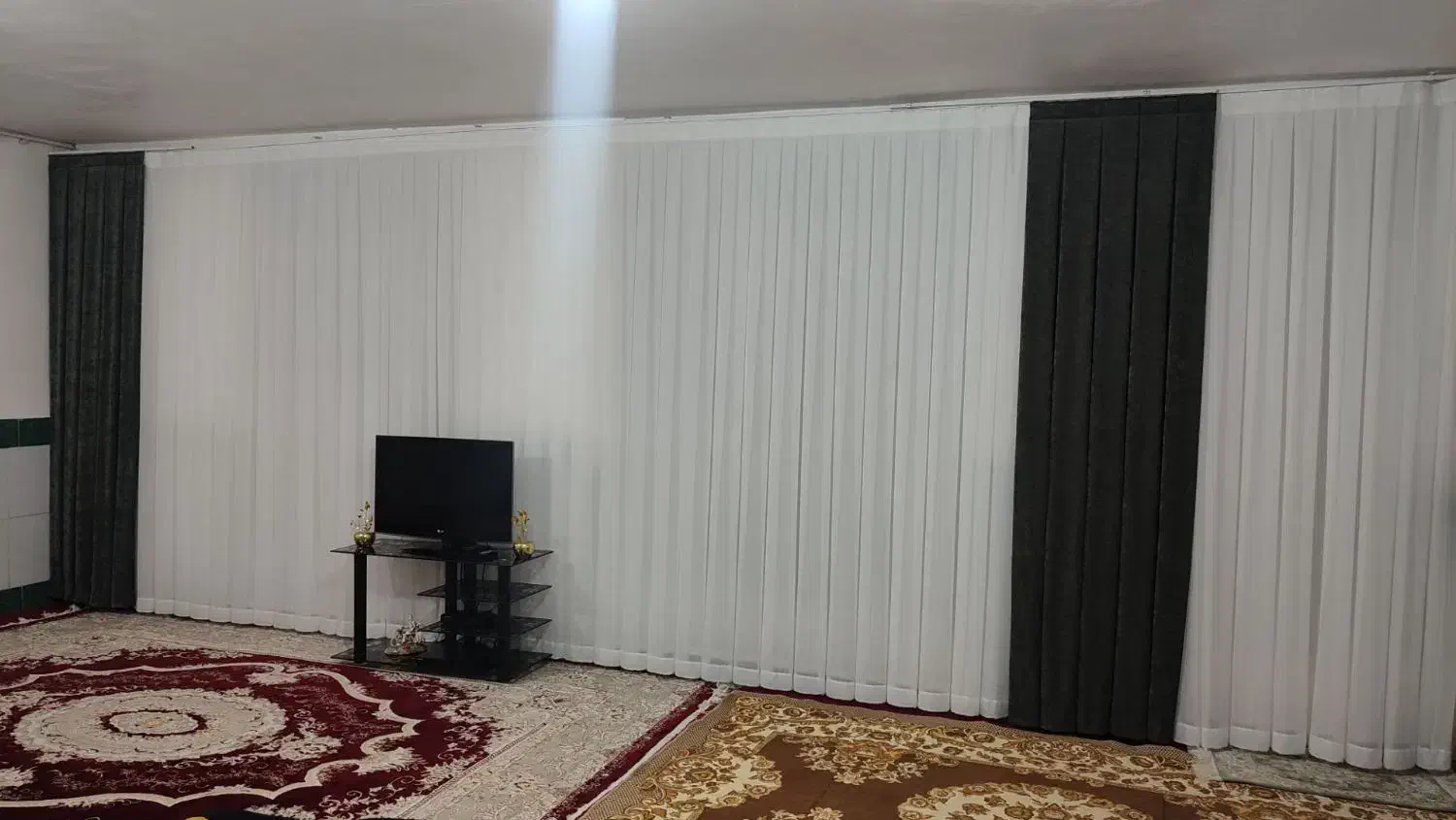 پرده|پرده، رانر، رومیزی|الشتر, |دیوار