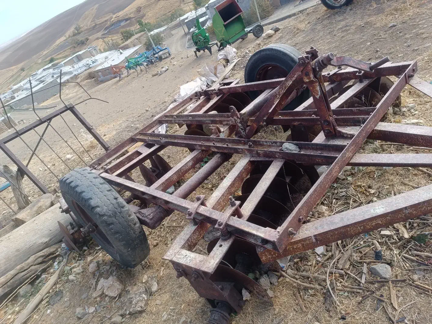 دیسک ۲۸ پره ،جهاد..|قطعات یدکی و لوازم جانبی|دیواندره, |دیوار