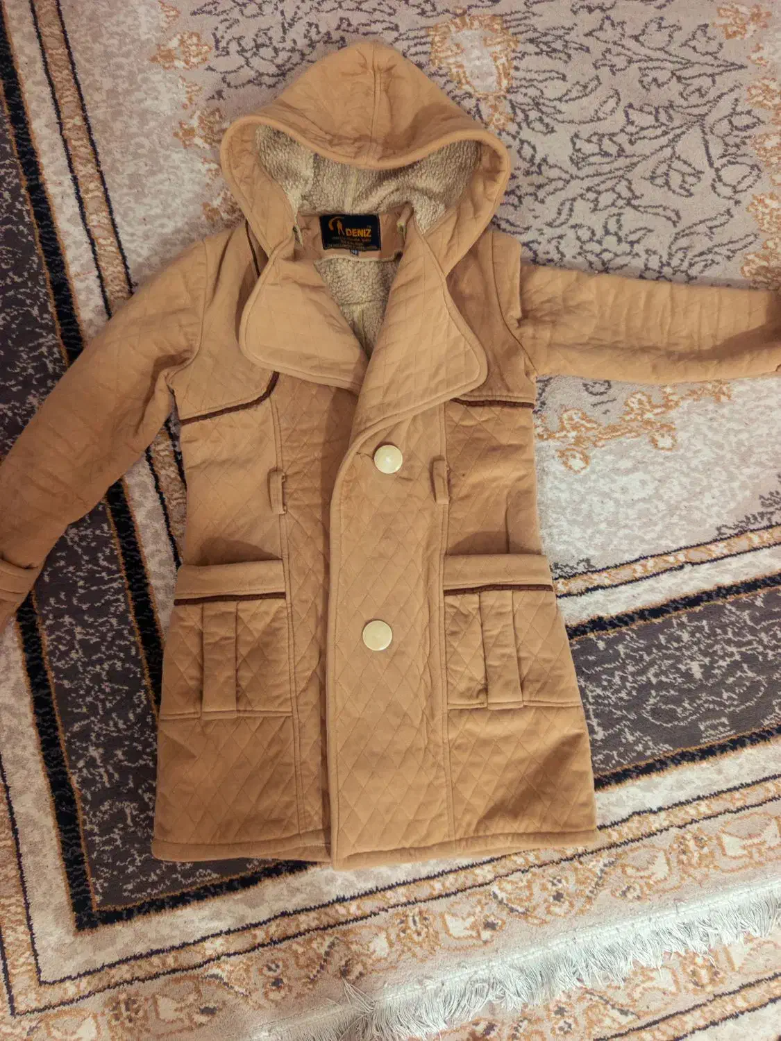 پالتو|لباس|مشهد, طبرسی شمالی|دیوار