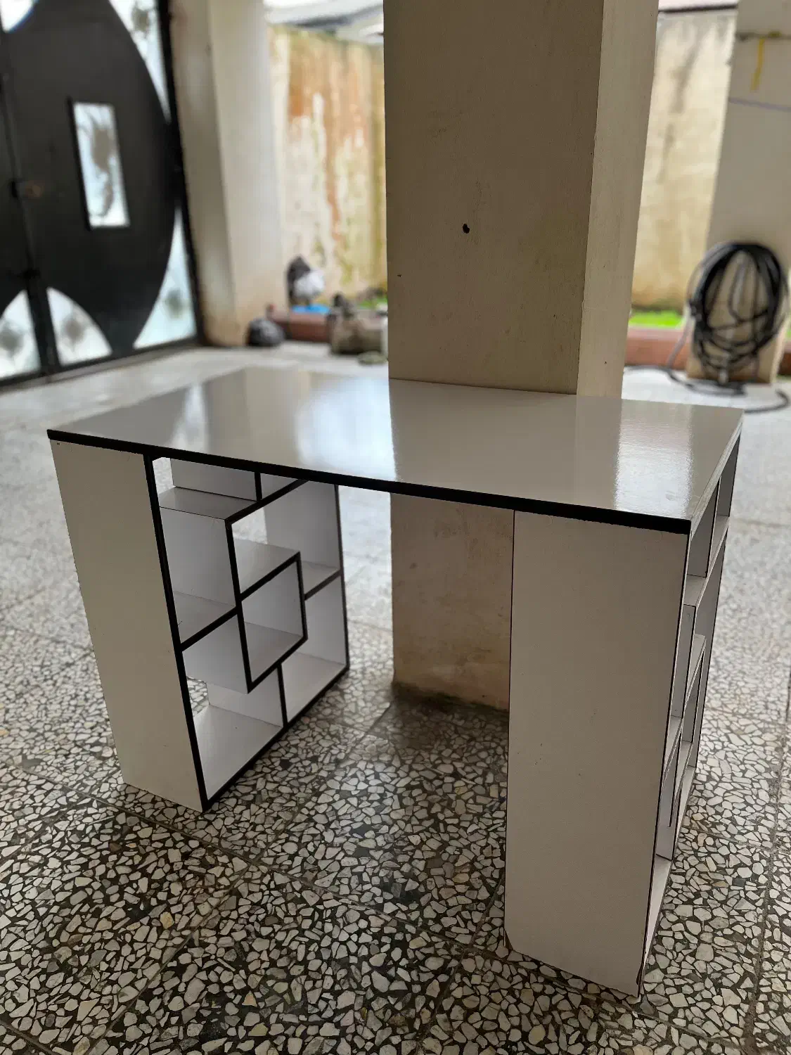 میز|کتابخانه، شلف، قفسه‌های دیواری|رودسر, |دیوار