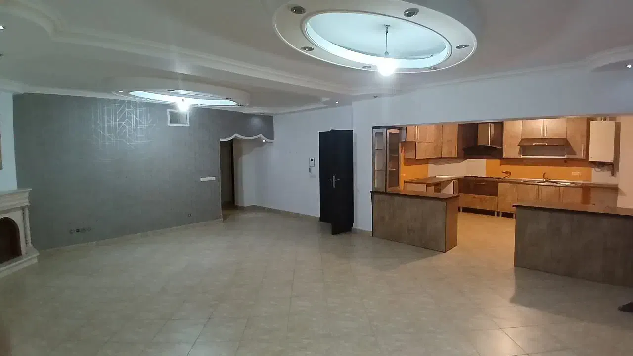 اجاره اپارتمان ۱۲۰ متری دارای اسانسور پارکینگ ...|اجارهٔ آپارتمان|هشتگرد, هشتگرد قدیم|دیوار