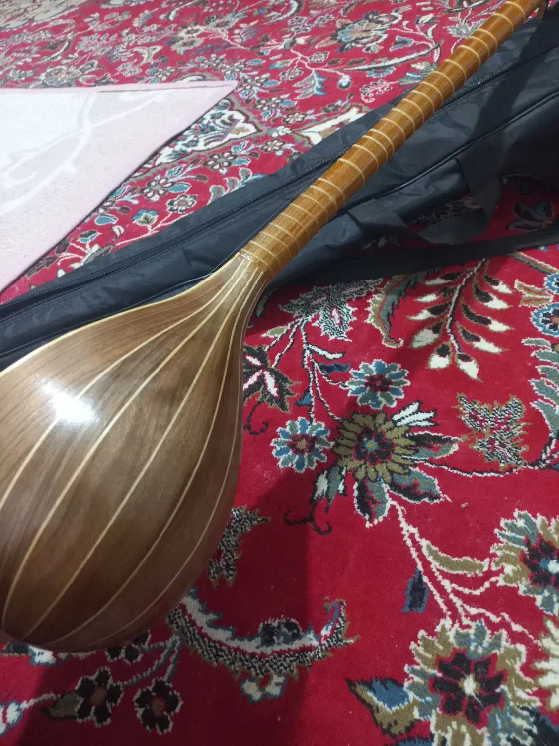 سه تار|سازهای سنتی|یاسوج, |دیوار