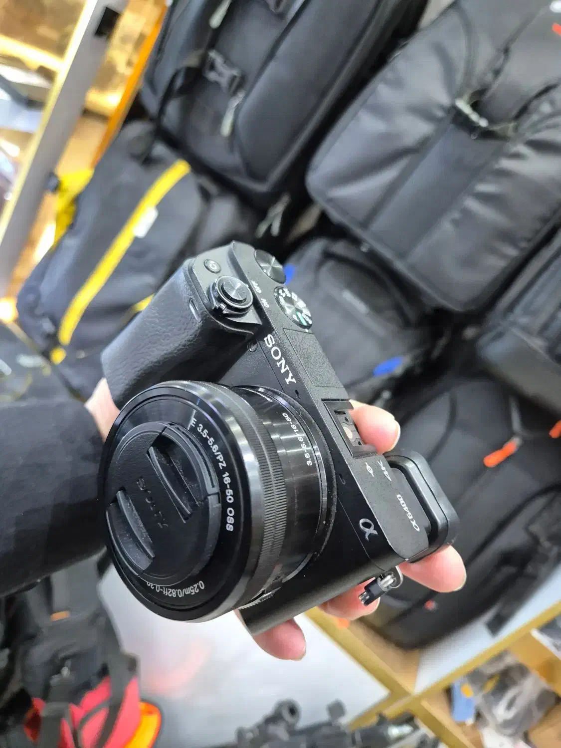 دوربین sony a6400|دوربین عکاسی و فیلم‌برداری|اصفهان, خلجا|دیوار